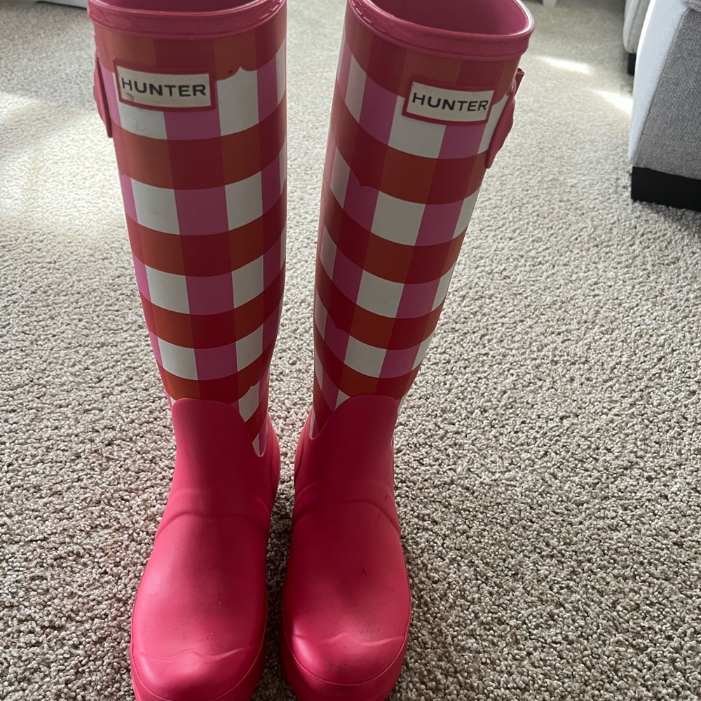 Hunter Pink Checkered Rain Boots